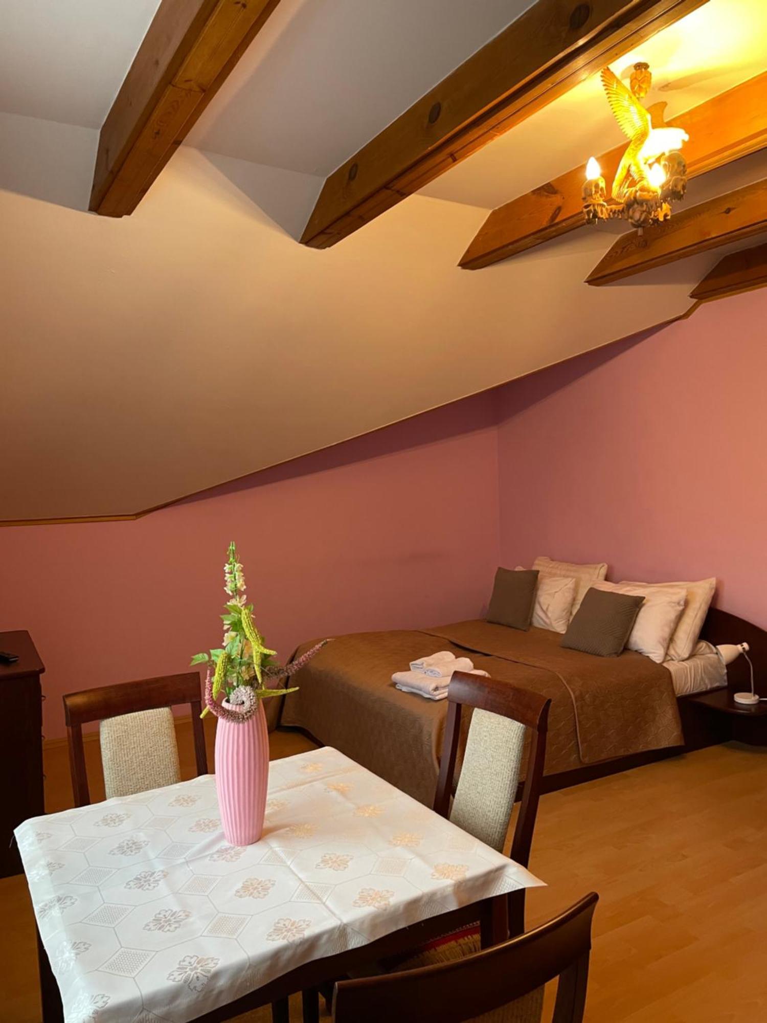 Hotel Jerevan Druskininkai Esterno foto